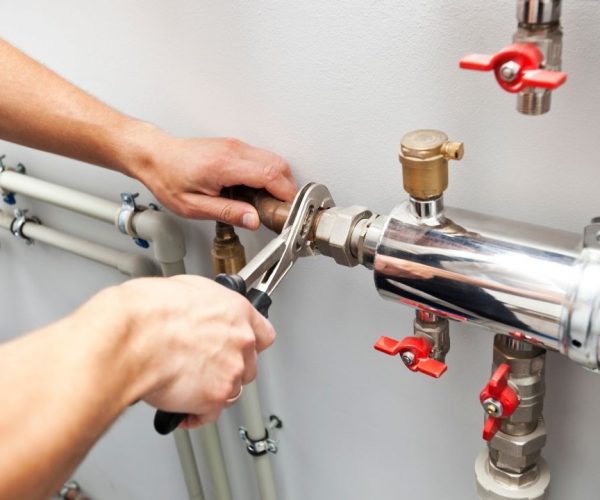 Things to Consider Before Employing a Plumber